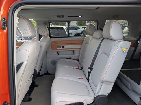 Used 2025 Volkswagen ID. Buzz 1st Edition w/ Cupholders Package RWD image 16