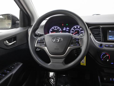 Used 2018 Hyundai Accent SE FWD image 15