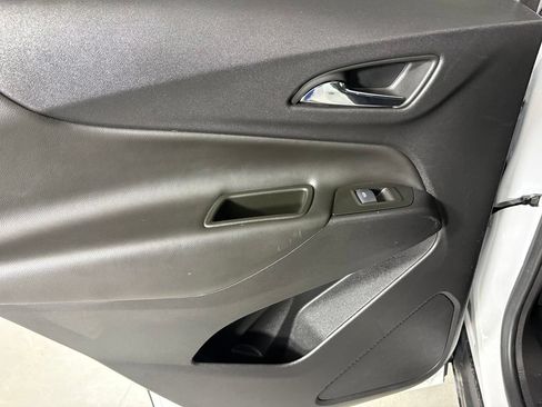 Used 2024 Chevrolet Equinox LT FWD image 35