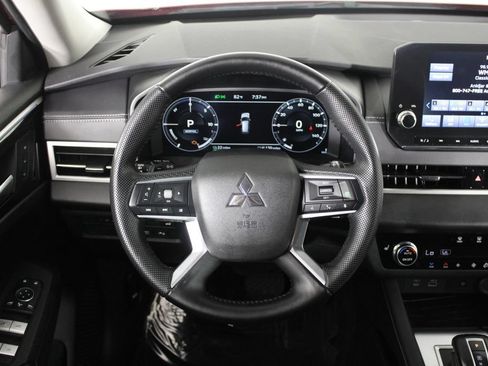 Used 2023 Mitsubishi Outlander 4WD Plug-In Hybrid image 21