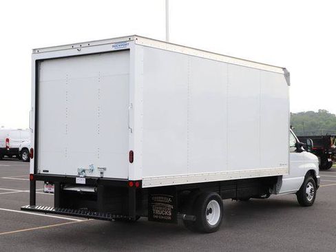 New 2027 Ford E-350 and Econoline 350 Super Duty w/ Power Equipment Group RWD image 6