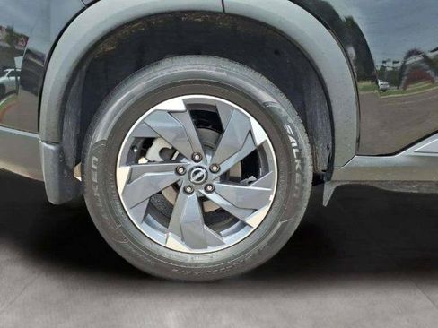 Certified 2026 Nissan Rogue SV FWD image 20
