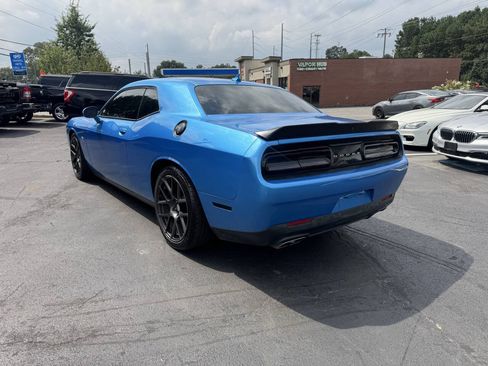 Used 2016 Dodge Challenger R/T Scat Pack w/ Leather Interior Group RWD image 2