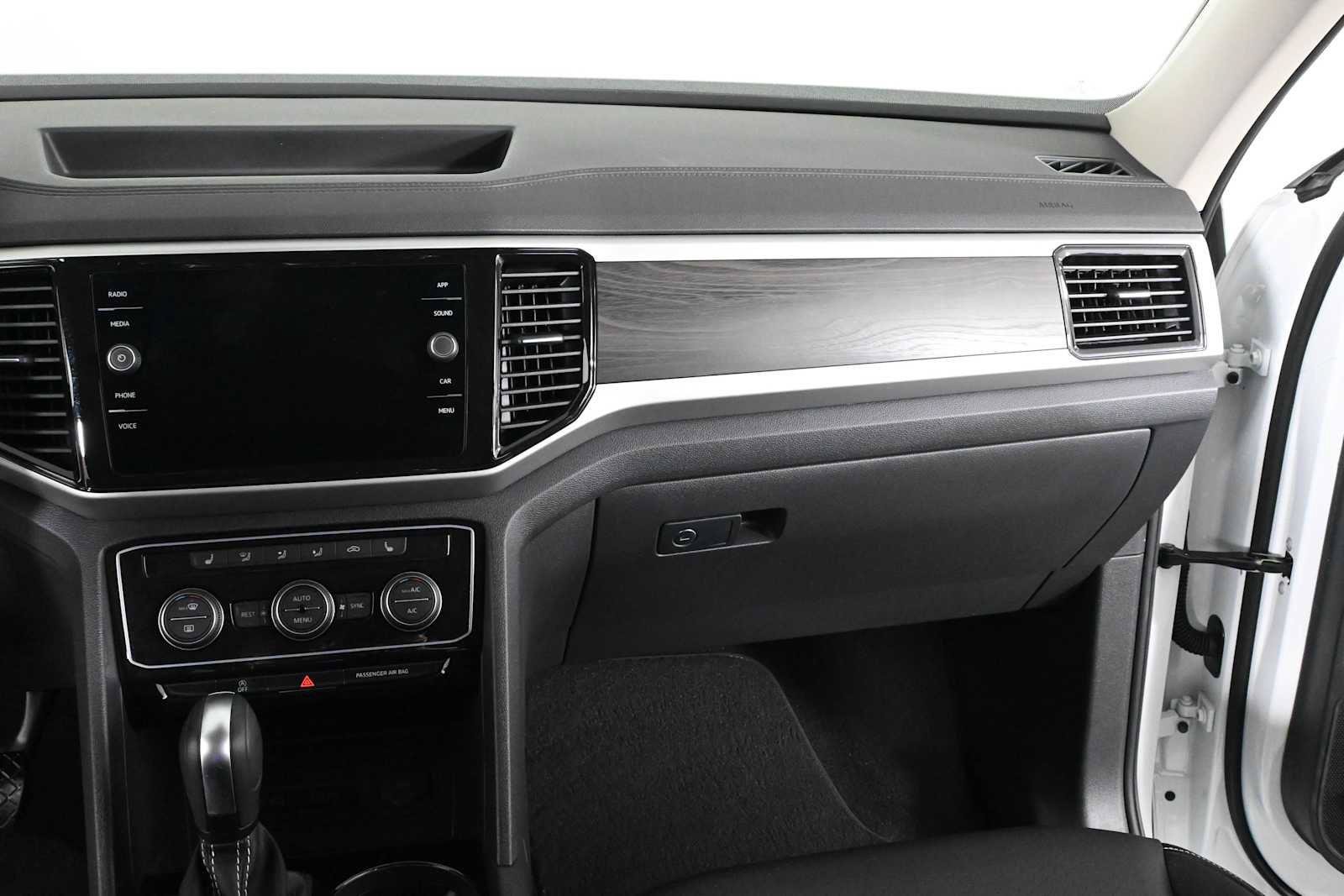 Certified 2023 Volkswagen Atlas SE FWD image 15