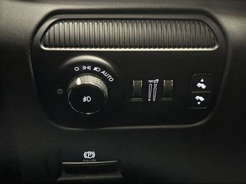 Used 2023 Jeep Grand Wagoneer Series II w/ Quick Order Packagew 28T image 35