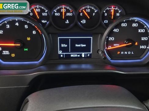 Used 2020 Chevrolet Silverado 1500 Custom w/ Custom Value Package RWD image 11