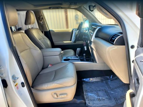 Used 2012 Toyota 4Runner SR5 w/ Premium Pkg AWD/4WD image 3