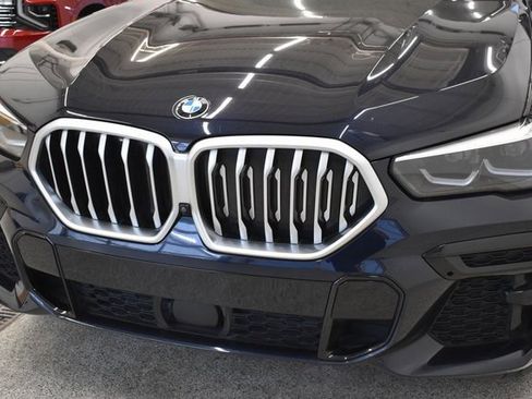 Used 2022 BMW X6 xDrive40i w/ M Sport Package image 16
