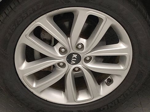 Used 2018 Kia Soul + FWD image 31
