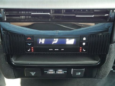 New 2026 Jeep Grand Wagoneer Limited AWD/4WD image 28
