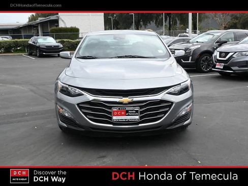 Used 2023 Chevrolet Malibu LT image 2