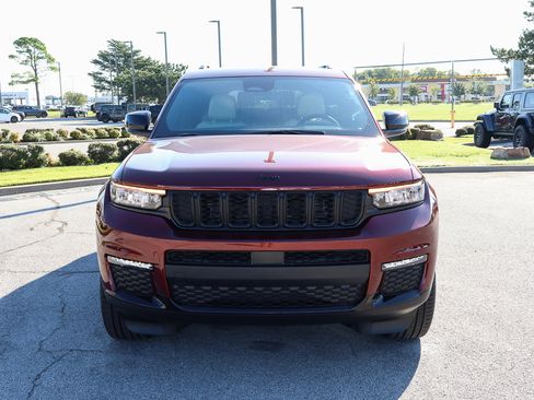 New 2025 Jeep Grand Cherokee L Limited w/ Black Appearance Package image 3