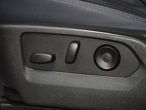Used 2023 Chevrolet Silverado 1500 High Country w/ High Country Premium Package AWD/4WD image 43