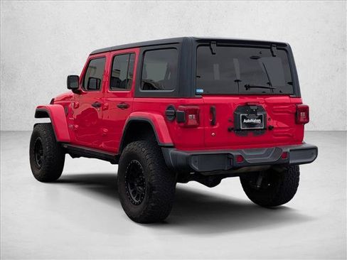 Used 2018 Jeep Wrangler Unlimited Sahara AWD/4WD image 8