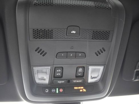 Used 2024 Cadillac XT6 Premium Luxury image 20