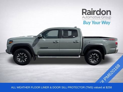 Used 2023 Toyota Tacoma TRD Off-Road w/ Black Out Package (TMS) AWD/4WD image 4