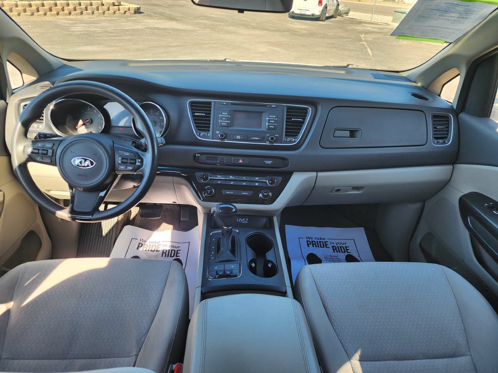 Used 2016 Kia Sedona LX w/ Option Group 020 FWD image 12