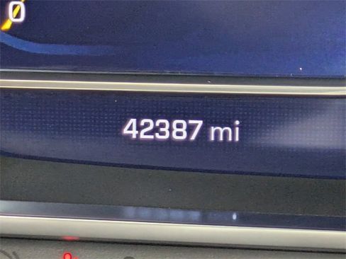 Used 2023 Chevrolet Tahoe LT w/ Luxury Package image 24