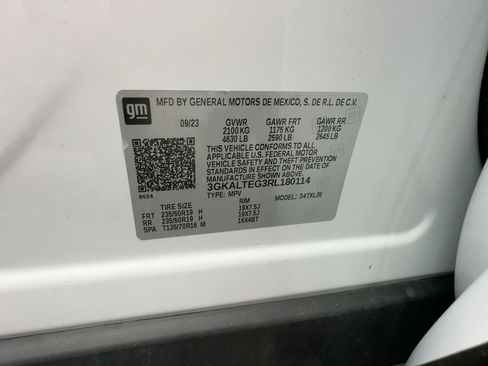 Used 2024 GMC Terrain SLE w/ Driver Convenience Package image 20