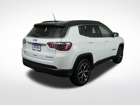 Used 2025 Jeep Compass Limited AWD/4WD image 4