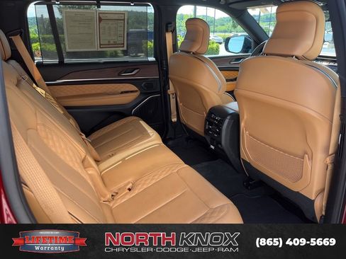 Used 2025 Jeep Grand Cherokee L Summit w/ Advanced Protech Group IV AWD/4WD image 28