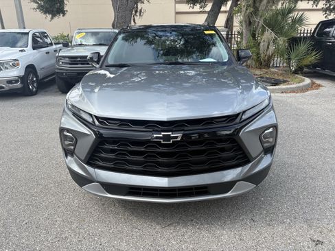 Used 2024 Chevrolet Blazer LT w/ Convenience Package FWD image 2