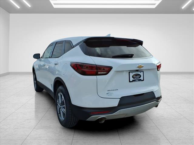 Used 2025 Chevrolet Blazer LT FWD image 8