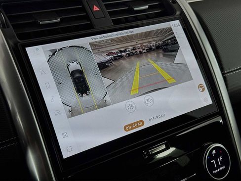 New 2026 Land Rover Discovery Limited Edition image 16