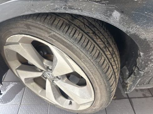 Used 2018 Honda Accord Touring image 7