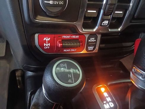 Used 2023 Jeep Gladiator Rubicon w/ Cold Weather Group AWD/4WD image 21