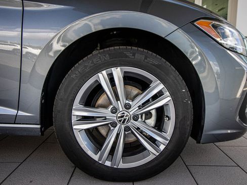 Used 2022 Volkswagen Jetta SE image 4