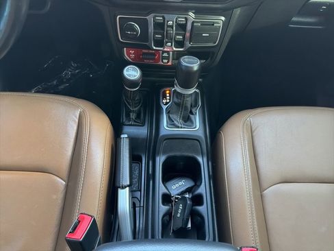 Used 2020 Jeep Gladiator Rubicon AWD/4WD image 30