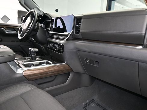 Used 2022 Chevrolet Silverado 1500 LT Trail Boss image 47