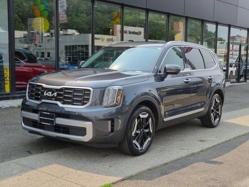 Used 2023 Kia Telluride S w/ S Sunroof Package AWD/4WD image 2