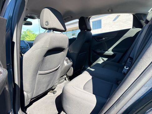Used 2020 Chevrolet Malibu LT FWD image 21