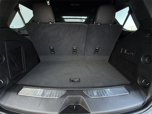 Used 2021 Chevrolet Tahoe Premier w/ Premium Package image 32