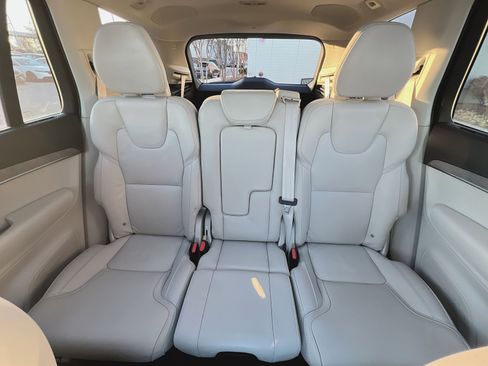 Certified 2024 Volvo XC90 B6 Ultimate w/ Protection Package Premier image 25