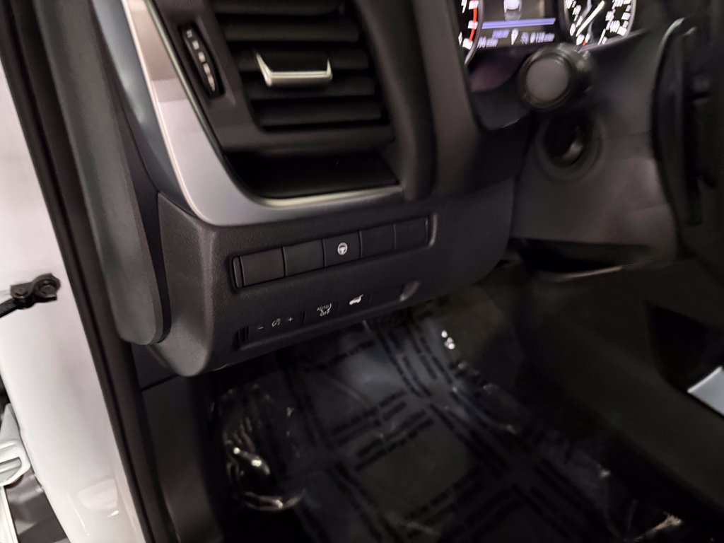 Certified 2025 Nissan Rogue SV w/ SV Premium Package FWD image 14