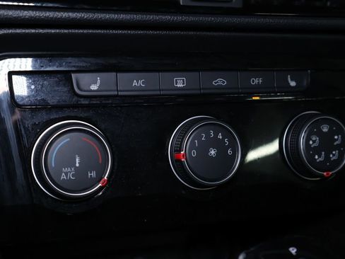 Used 2024 Volkswagen Taos S image 29