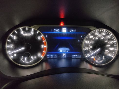 Used 2020 Nissan Altima 2.0 Platinum FWD image 23