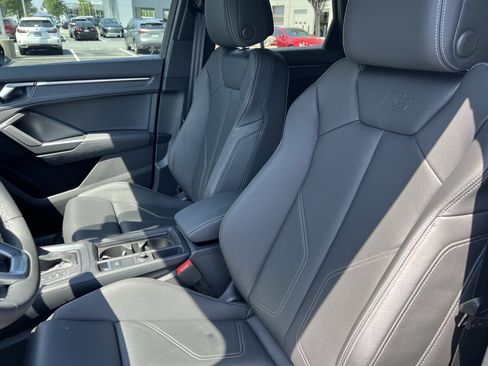 Certified 2025 Audi Q3 2.0T Premium AWD/4WD image 16