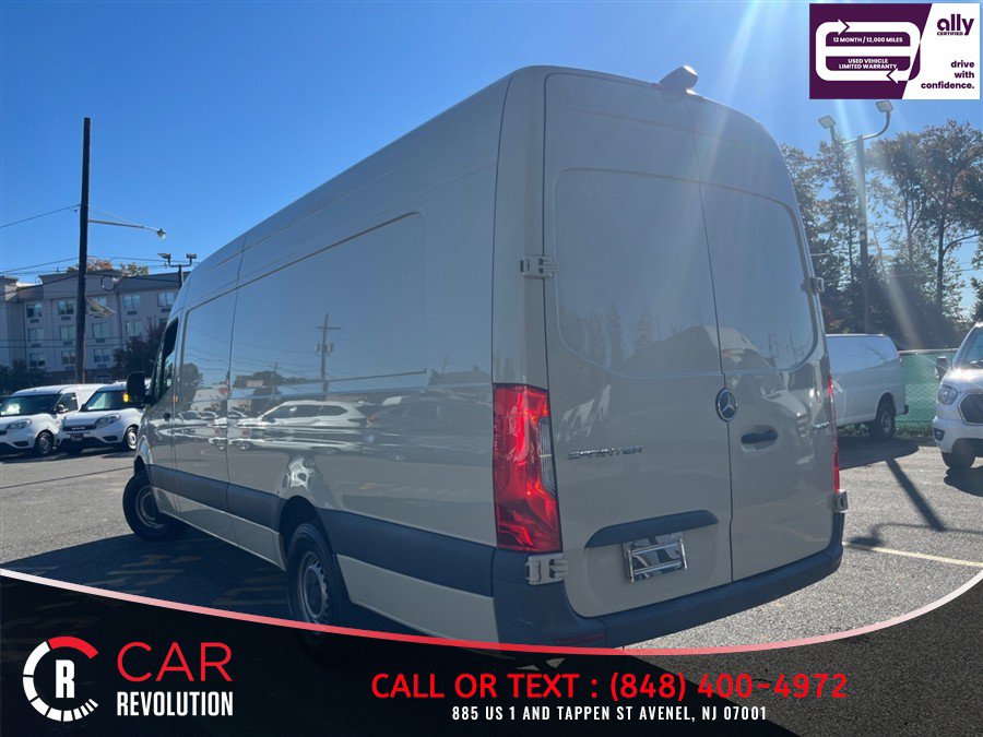 Used 2024 Mercedes-Benz Sprinter 2500 w/ Acoustic Package image 4