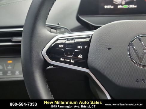Used 2024 Volkswagen ID.4 Pro S image 25