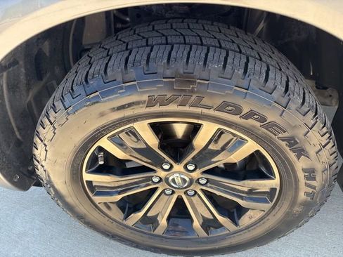 Used 2017 Nissan Armada Platinum AWD/4WD image 38