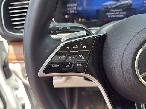 Used 2024 Mercedes-Benz GLE 450 4MATIC image 17