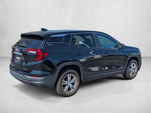 Used 2024 GMC Terrain SLE AWD/4WD image 5