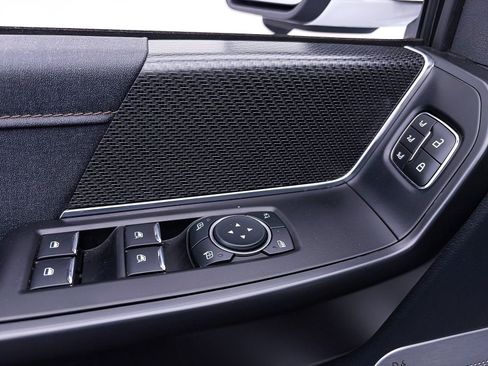 Used 2023 Ford F150 Raptor image 38