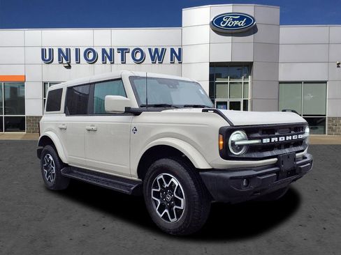 Used 2025 Ford Bronco Outer Banks image 1