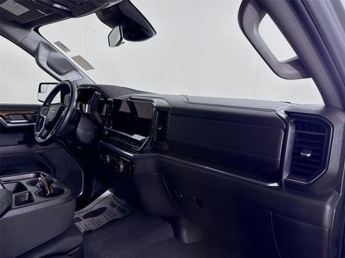 Used 2023 Chevrolet Silverado 1500 LT AWD/4WD image 28