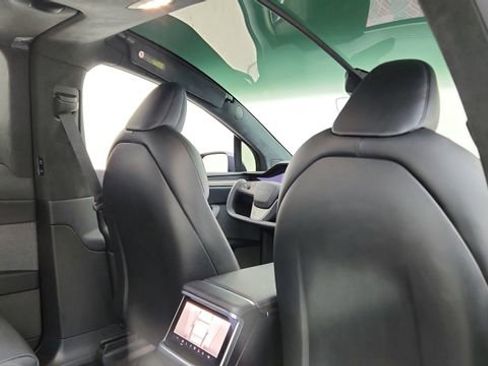 Used 2022 Tesla Model X image 25